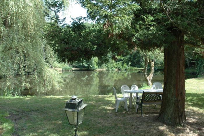 Royères-Saint-LéonardBeau Site Guimauve Et Vieilles Dentelles住宿加早餐旅馆 外观 照片