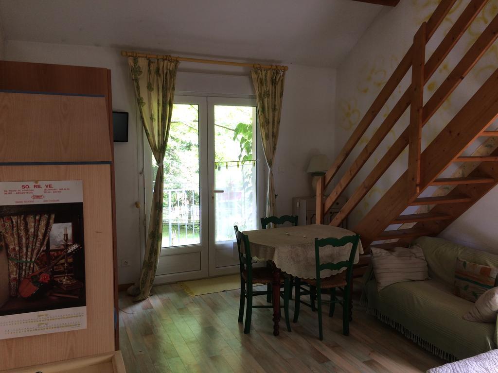 Royères-Saint-LéonardBeau Site Guimauve Et Vieilles Dentelles住宿加早餐旅馆 外观 照片