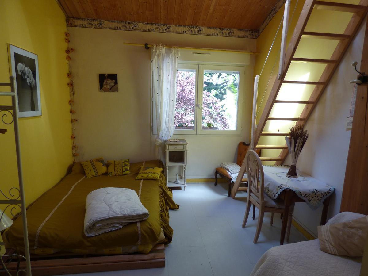 Royères-Saint-LéonardBeau Site Guimauve Et Vieilles Dentelles住宿加早餐旅馆 外观 照片